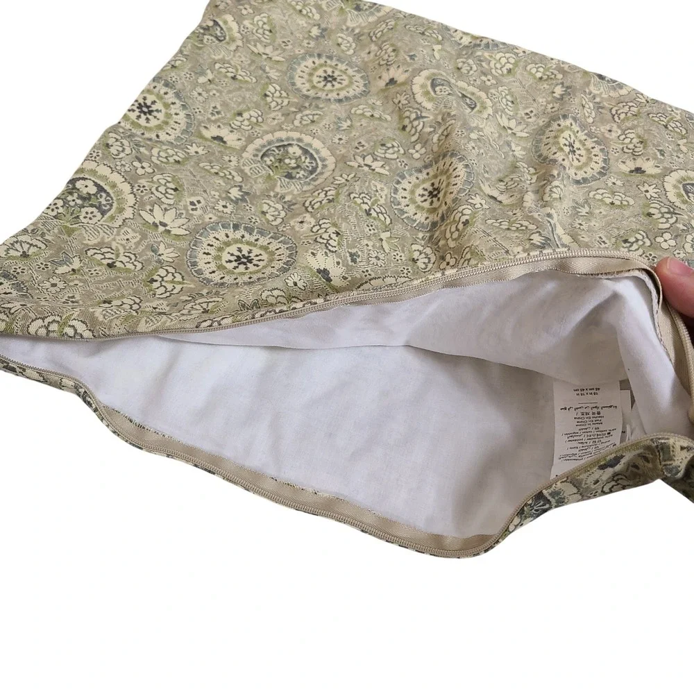 POTTERY BARN Green Ivory Floral Medallion‎ Pillow Sham 17
